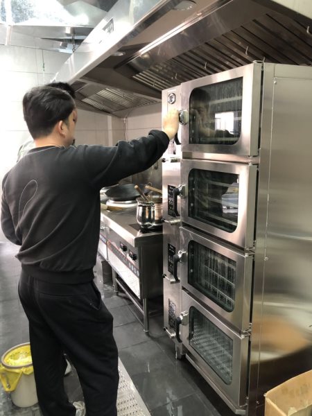 周天名妆职工食堂