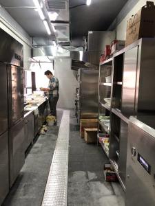 周天名妆职工食堂